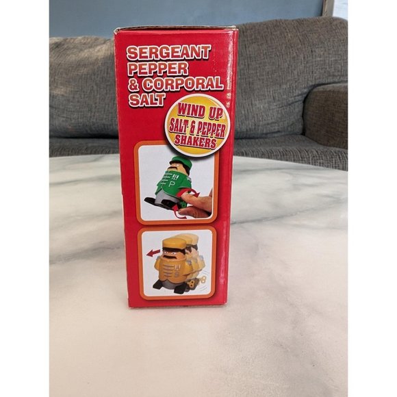 Sergeant Pepper and Corporal Salt Novelty Shakers - Picture 4 of 5